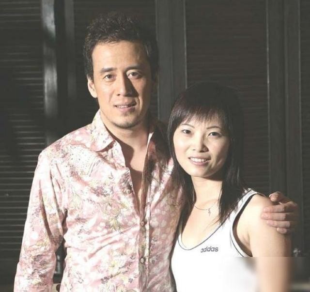 杨坤和丁丁什么关系(杨坤师生恋曾传遍全网)