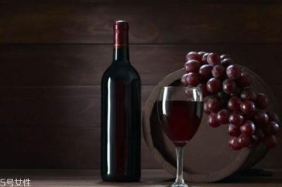 ​葡萄酒一般放多久(葡萄酒放多久口感最佳)