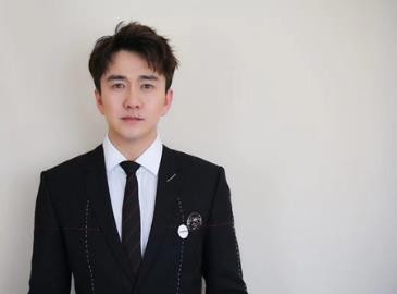 李金铭现实中的老公是谁 李金铭演过什么