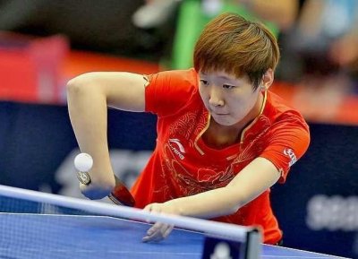乒乓球王曼昱个人资料:她被很多网友称之为“女版张继科”,她就是—王曼昱