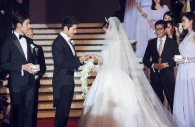 黄晓明为什么那么有钱身价资产多少亿?黄晓明有多少公司商业版图