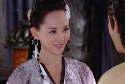 明月心是谁演的(还记得《天涯明月刀》里的明月心吗?她现在长这样)