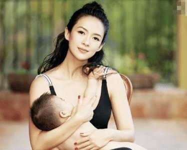 章子怡沙滩的照片(章子怡早期沙滩照爆光)