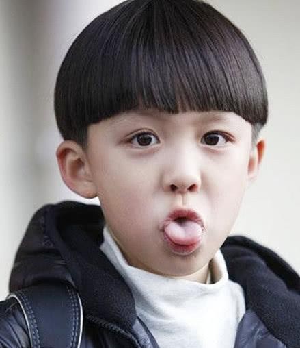 曾出演《小爸爸》,3岁出道被称最萌神娃,看到近照后:长残了