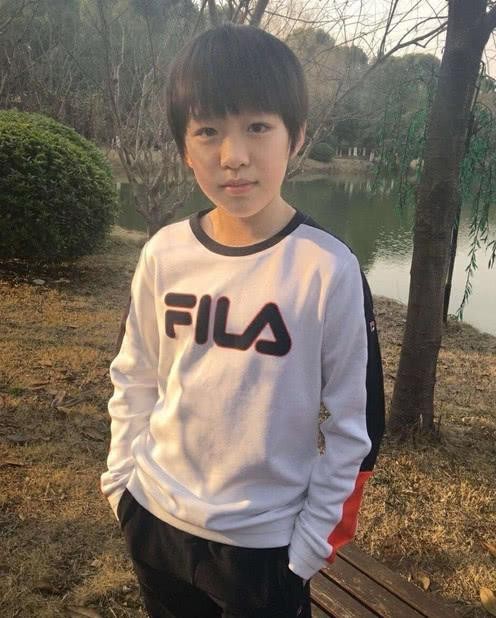 曾出演《小爸爸》,3岁出道被称最萌神娃,看到近照后:长残了