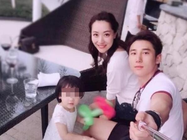 白冰为什么离的婚