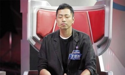 王昱珩虽然以失败者身份离开《最强大脑》,但是依旧被无数人追捧
