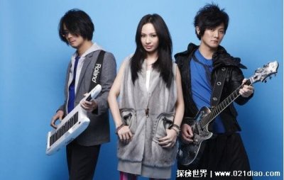 飞儿乐队主唱詹雯婷为什么换掉,和阿沁多年前的一场恋情有关