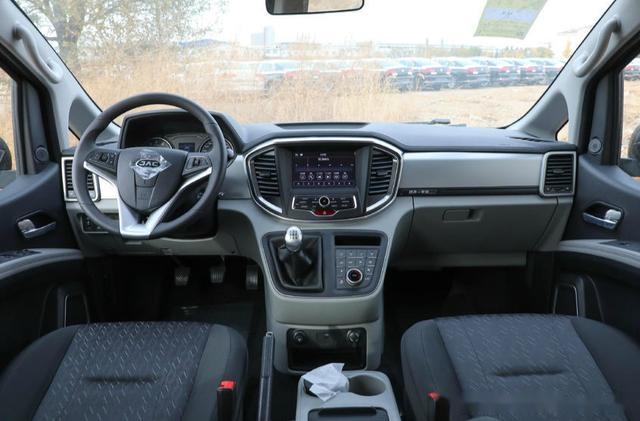 江淮瑞风M4增加2.0T柴油车型，拉货家用都很适合，3月上市-