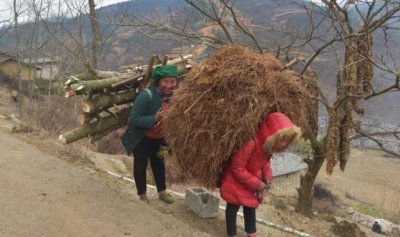 8张留守儿童的照片,他们的愿望很简单,每一个都触动我们的心