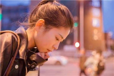 女人寂寞的表现和举动有哪些?