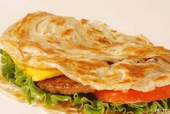 做手抓饼用什么面粉最好 手抓饼放什么酱最好吃 做手抓饼用什么面粉最好 手抓饼放什么酱最好吃