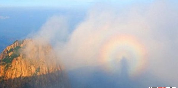 世界上有人拍到伟人,昆仑山拍到伟人照片(凭证)