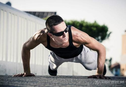 一次做多少俯卧撑最佳(一口气做多少俯卧撑才算优秀)(5)