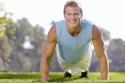 一次做多少俯卧撑最佳(一口气做多少俯卧撑才算优秀)(3)