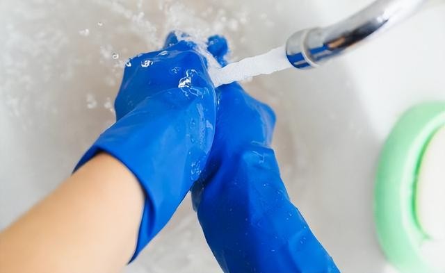 指甲上的倒刺是缺什么维生素（指甲周围长倒刺）(6)