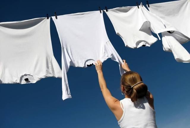 洗完的衣服有股臭味怎么去除掉