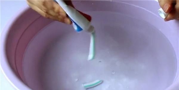 衣服洗完发臭怎么解决,洗完的衣服有股臭味怎么去除掉图3