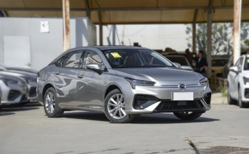 电动轿车报价大全(电动奔驰轿车价格)-第2张图片-