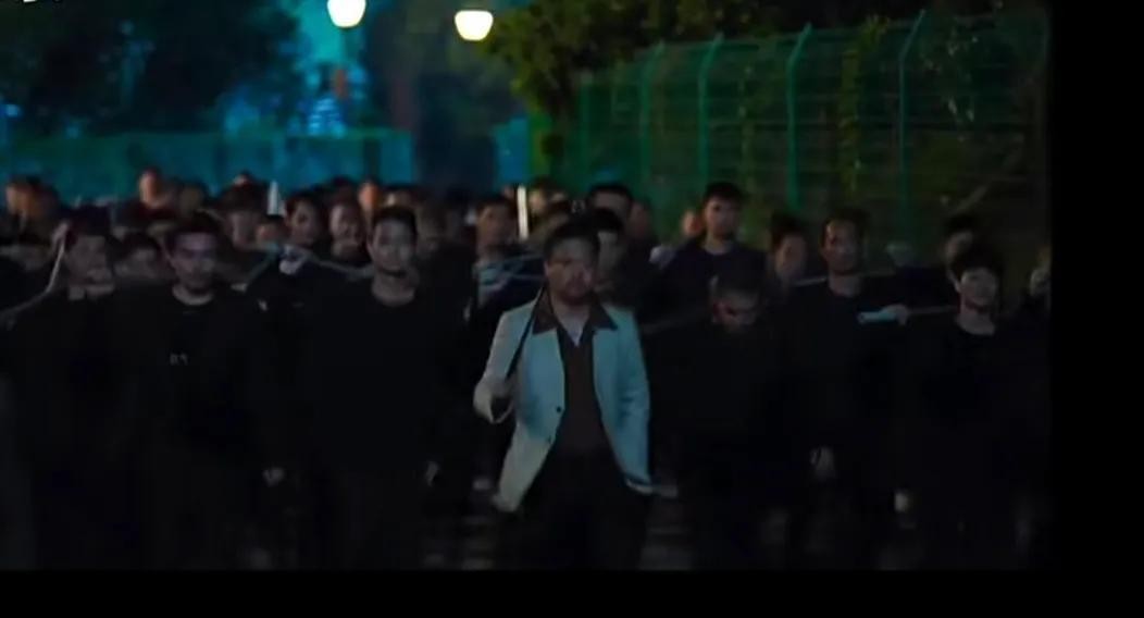 《狂飙》中徐江扮演者贾冰让沉重戏多了些轻快