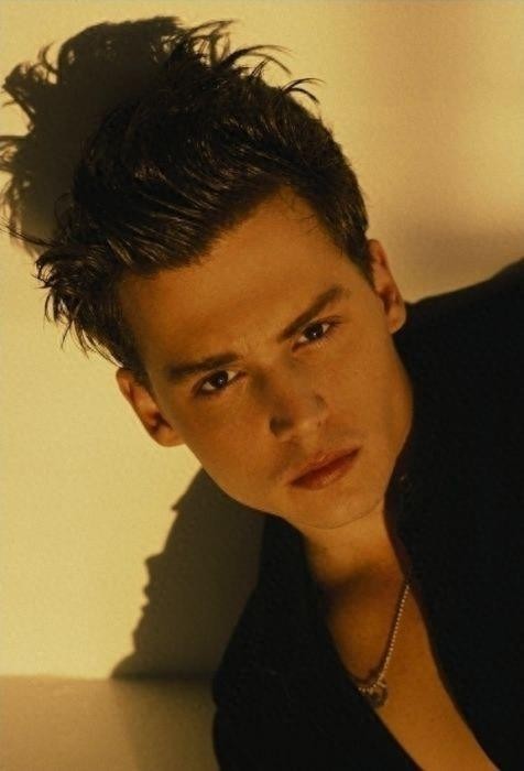 海盗船长约翰尼·德普年轻时的帅气老照片