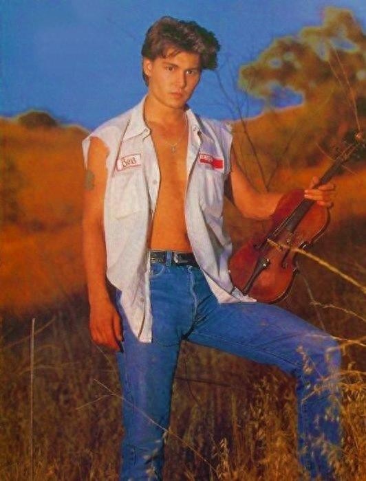 海盗船长约翰尼·德普年轻时的帅气老照片