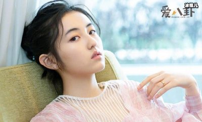 张子枫高考成绩拉跨,400过艺术分30却仍被吐槽!