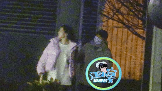 郭麒麟当街亲吻(郭麒麟与一女子街头接吻)(3)