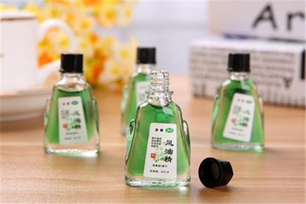 风油精有提神的作用吗 风油精怎么提神醒脑 风油精有提神的作用吗 风油精怎么提神醒脑