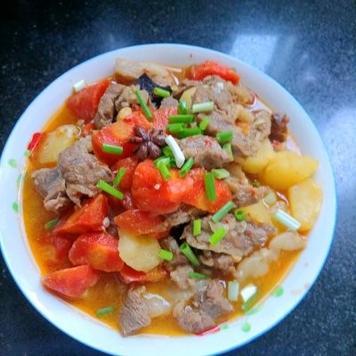 土豆炖牛肉家常做法（土豆胡萝卜炖牛肉最好吃的做法）