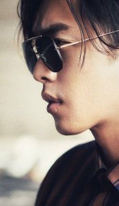 张若昀官宣最新消息(张若昀小范公子回应打唇钉)