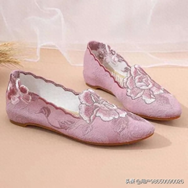 脱不掉的绣花鞋