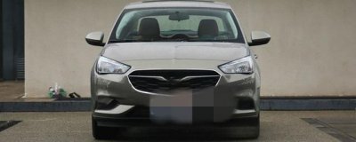 ​凯越旅行车后玻璃如何清洗