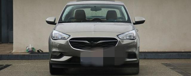 凯越旅行车后玻璃如何清洗-