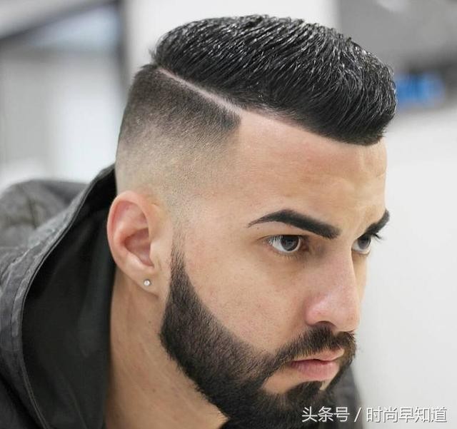 男生发型2025流行短发发型(短发发行流行发型)(8)