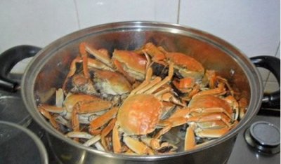 ​螃蟹要蒸多久才华蒸熟大火仍旧小火，冷水大火蒸15分钟_附视频