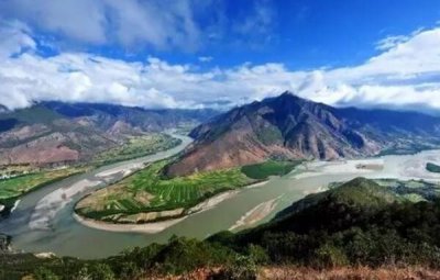 ​三江并流是哪三江，金沙江、澜沧江、怒江（最长4880千米）