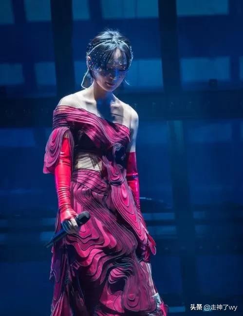 明星秀之内地女星周笔畅