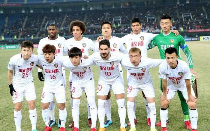 天津权健亚冠赢球被吐槽不断，“重度流感患者”最让球迷担心