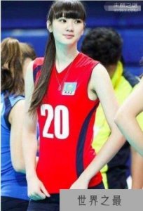 ​12头身美女，艾媞博柯娃·莎宾娜(腿长120厘米)