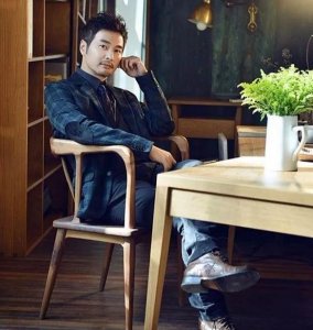 ​最不该被遗忘的男演员，为混血妻子15年不火，现儿子曝光成红人