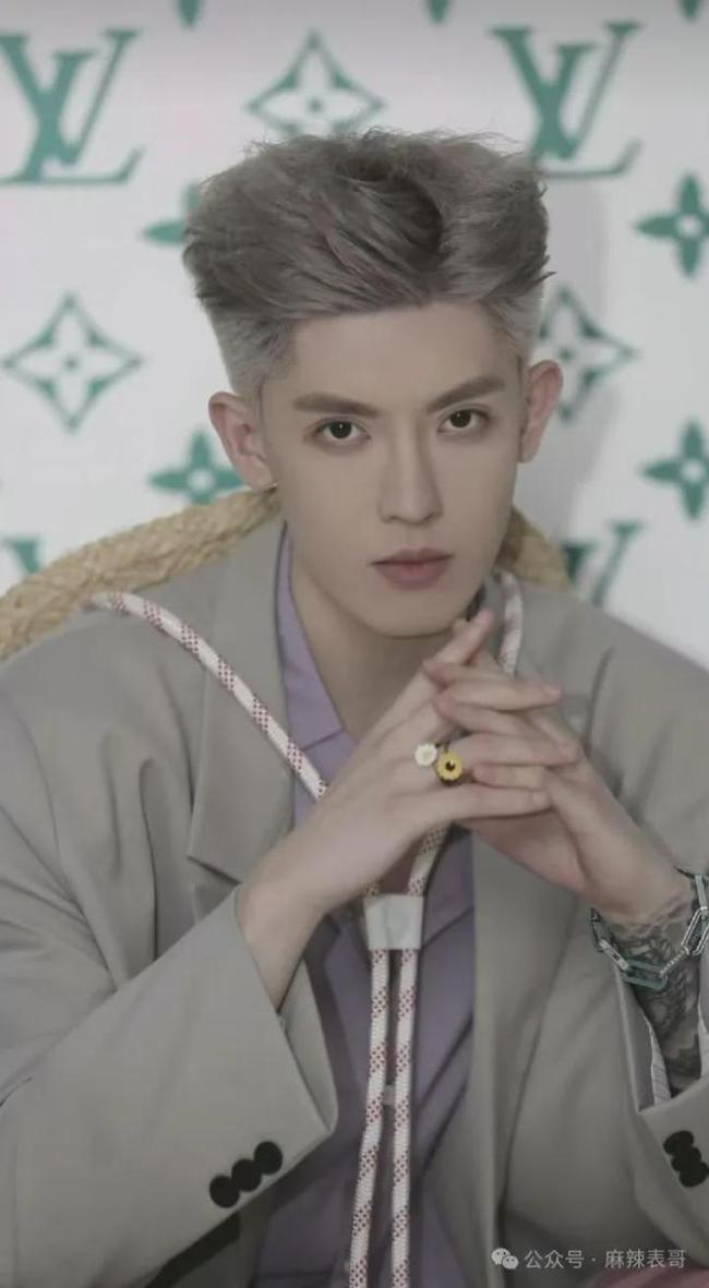 千万网红的出轨瓜里的三个人,都挺颠…