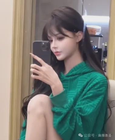 千万网红的出轨瓜里的三个人,都挺颠…