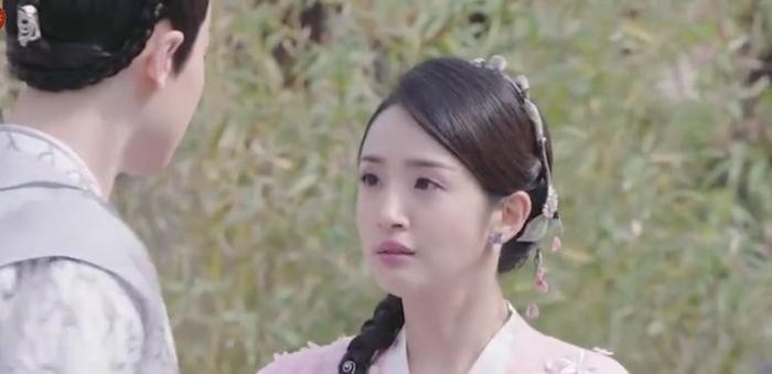 小女花不弃:莫若菲身世曝光,女扮男装为莫府,最终却为救她而死