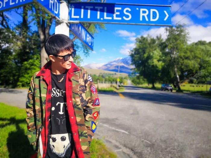 韩庚34岁生日当天公布恋情,认爱《战狼2》女主卢靖姗