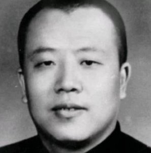 侯耀文的师傅是谁(侯耀文为何拜师已故名家赵佩茹)