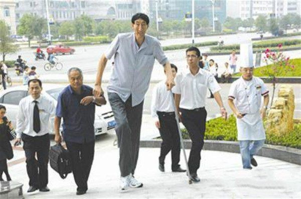 世界上最长的手（揭秘全球3大手最长的人）