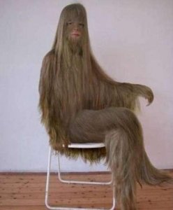 ​世界上毛发最多的女人，剪完之后却是个大美女！