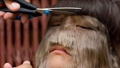 世界上毛发最多的女人,剪完之后却是个大美女!