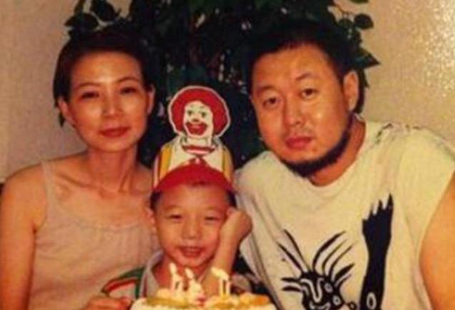 霍尊事件对他本人的影响有多大(走到今天的结局该怪谁呢)(7)